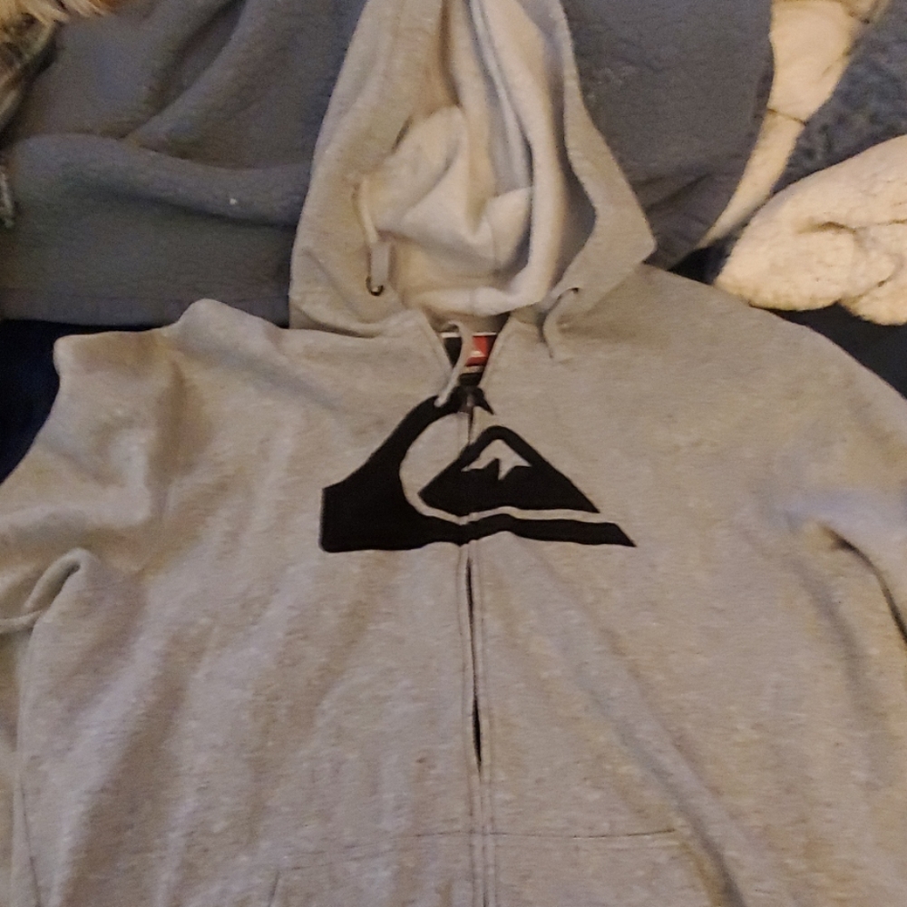 QUIKSILVER XL SWEATSHIRT